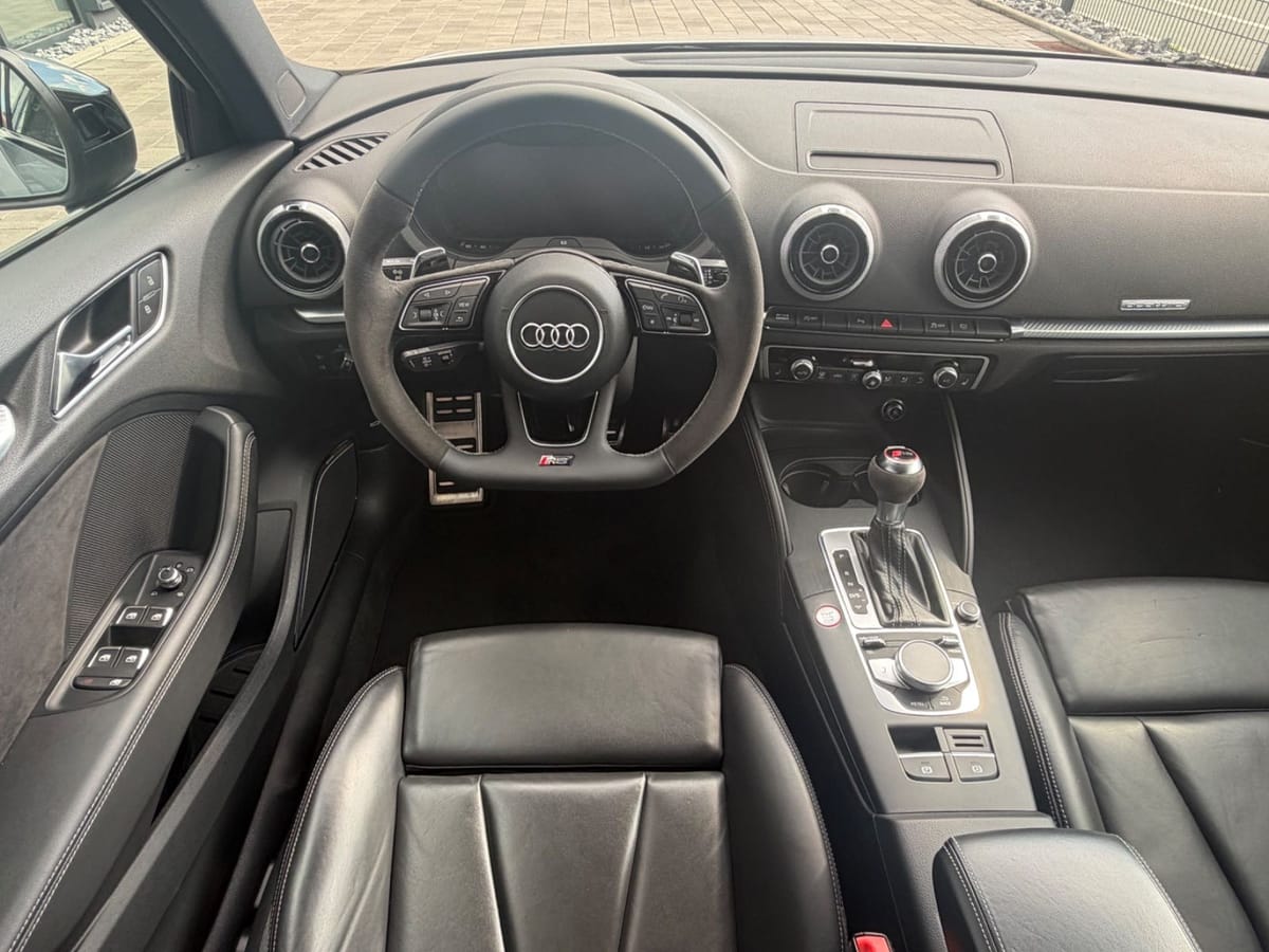Audi RS3 Limousine Quattro CARBON PANO B&O VOLLOPTION foto 8