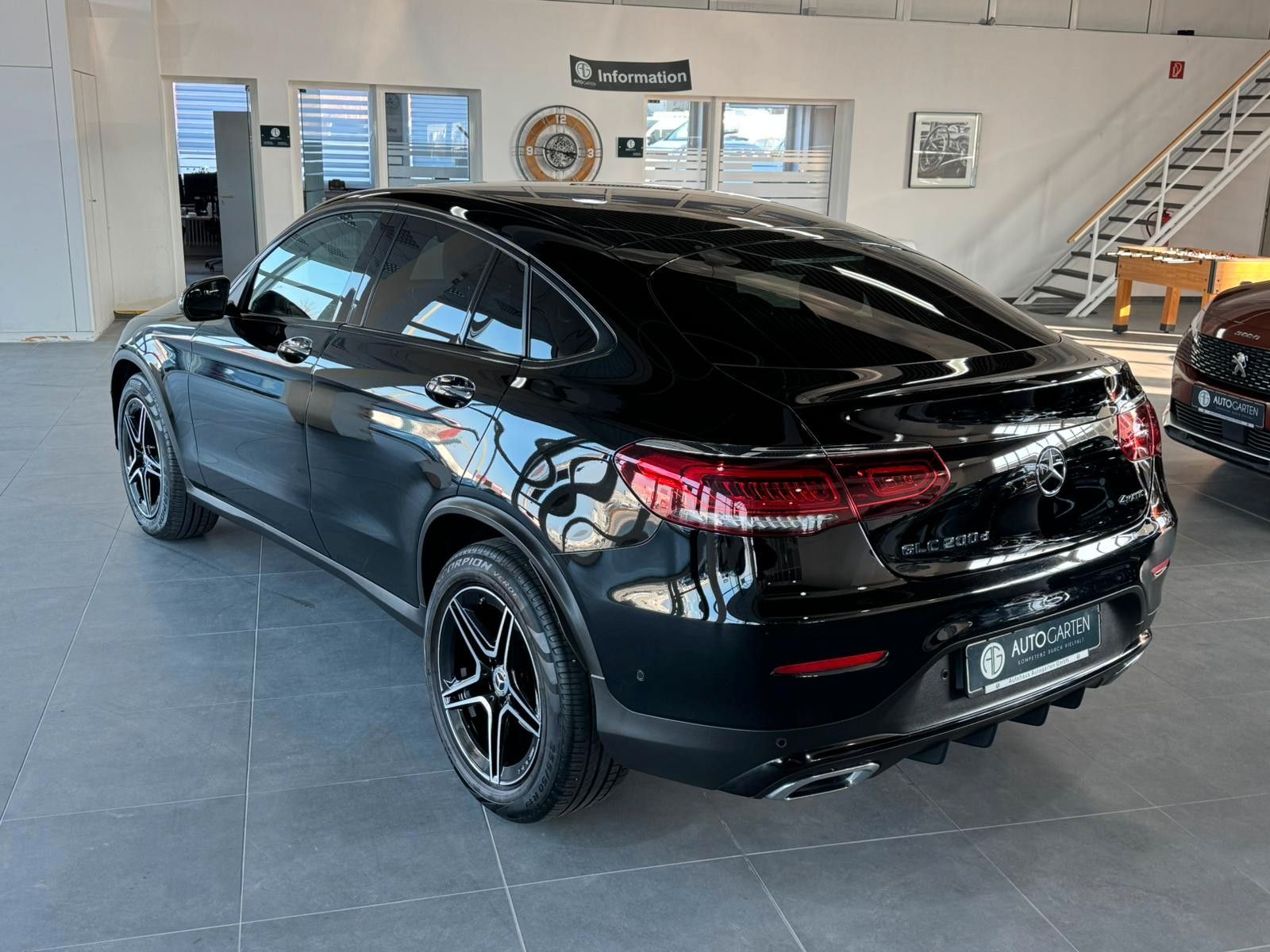 Mercedes-Benz GLC Coupe 200 d 4Matic AMG LINE*Navi&Ka.*Leder foto 4