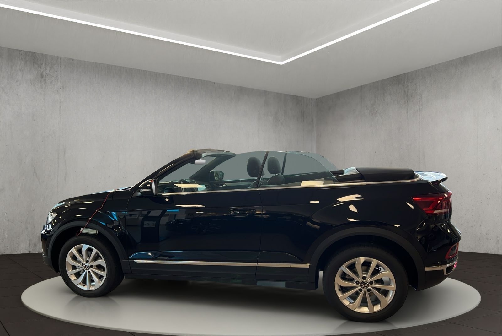 Volkswagen T-Roc Cabriolet Style 1.0 l TSI OPF 85 k W (116 foto 2