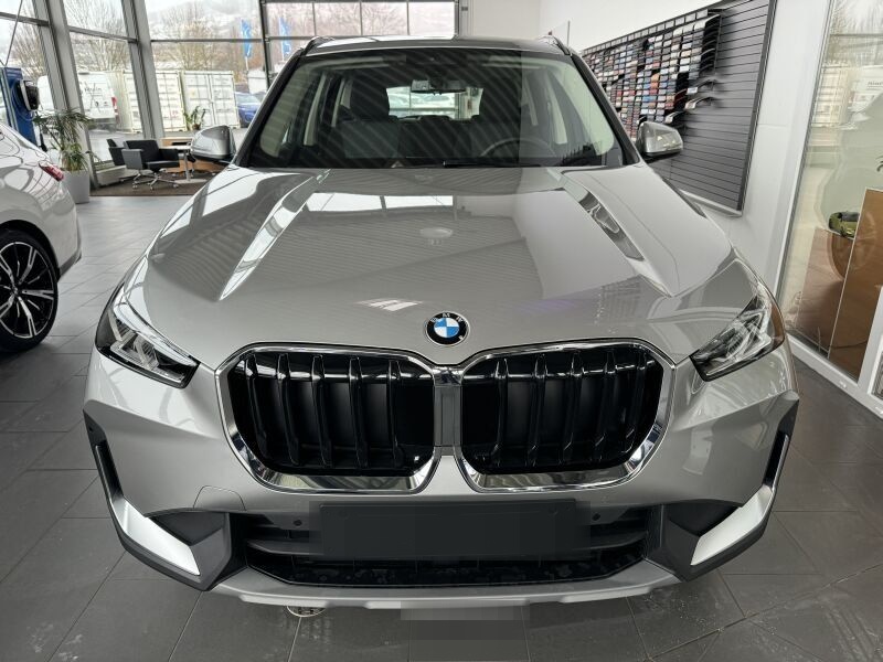 BMW X1 sDrive18i foto 2