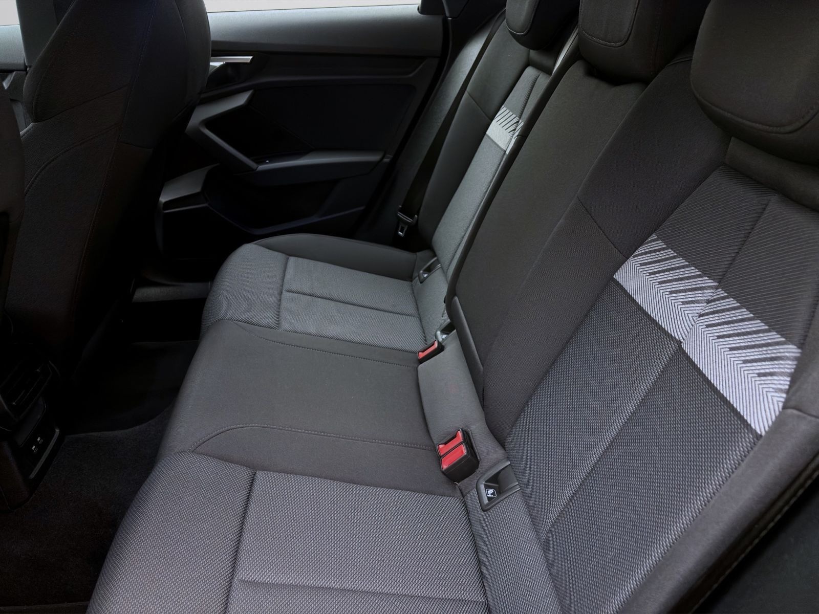 Audi A3 Sportback 30 TFSI ADVANCED PDC KLIMA LED SITZ foto 15