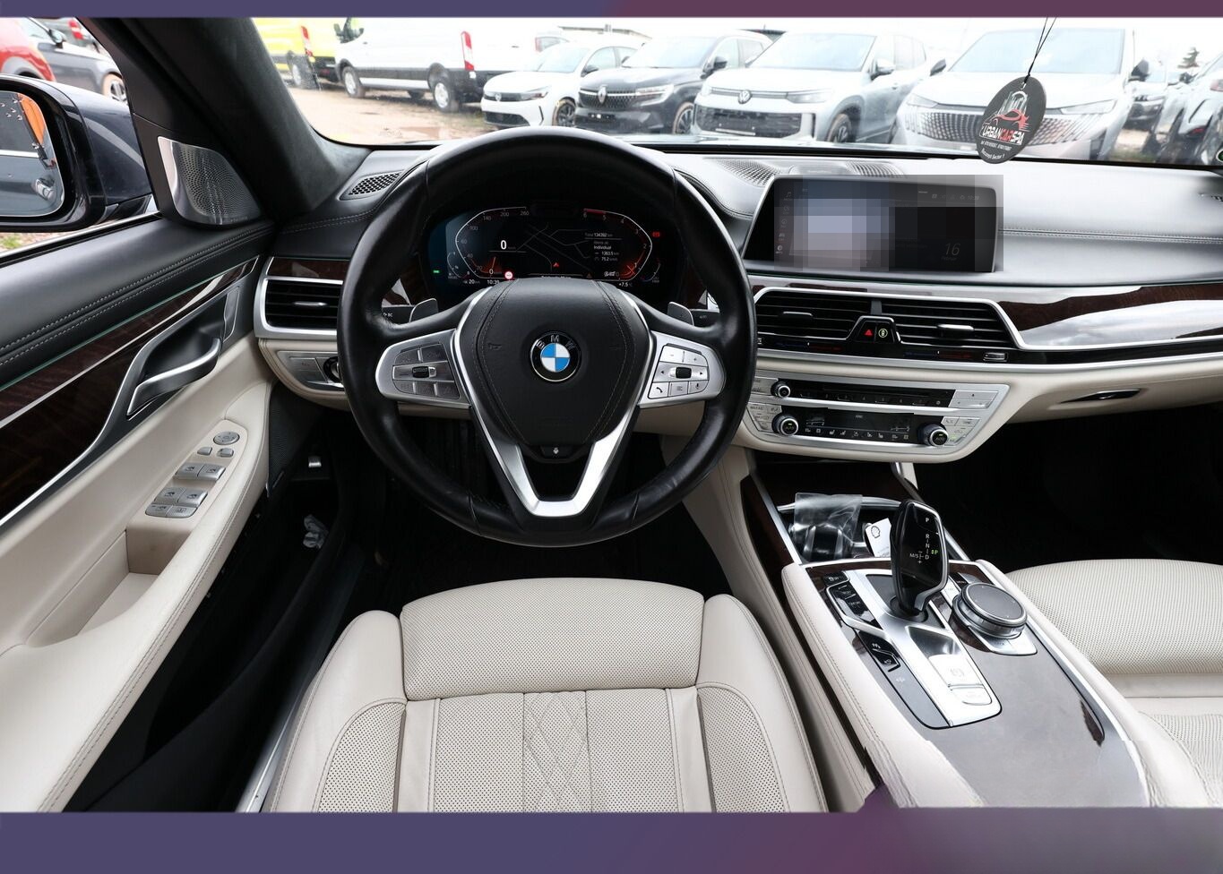 BMW 750Ld B/W InnovP FondE Pano NightV StandH SoftC foto 7
