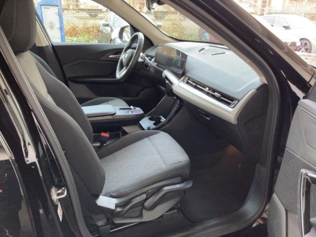 BMW iX1 xDrive 30 AD Navi Digitales Cockpit Soundsys foto 14
