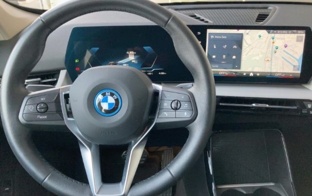 BMW iX1 xDrive 30 AD Navi Digitales Cockpit Soundsys foto 8