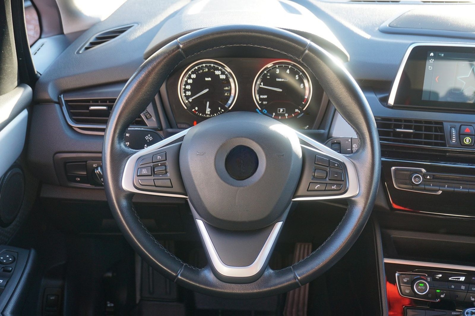BMW 220i Active Tourer Advantage LED Navi AHK PDC foto 19