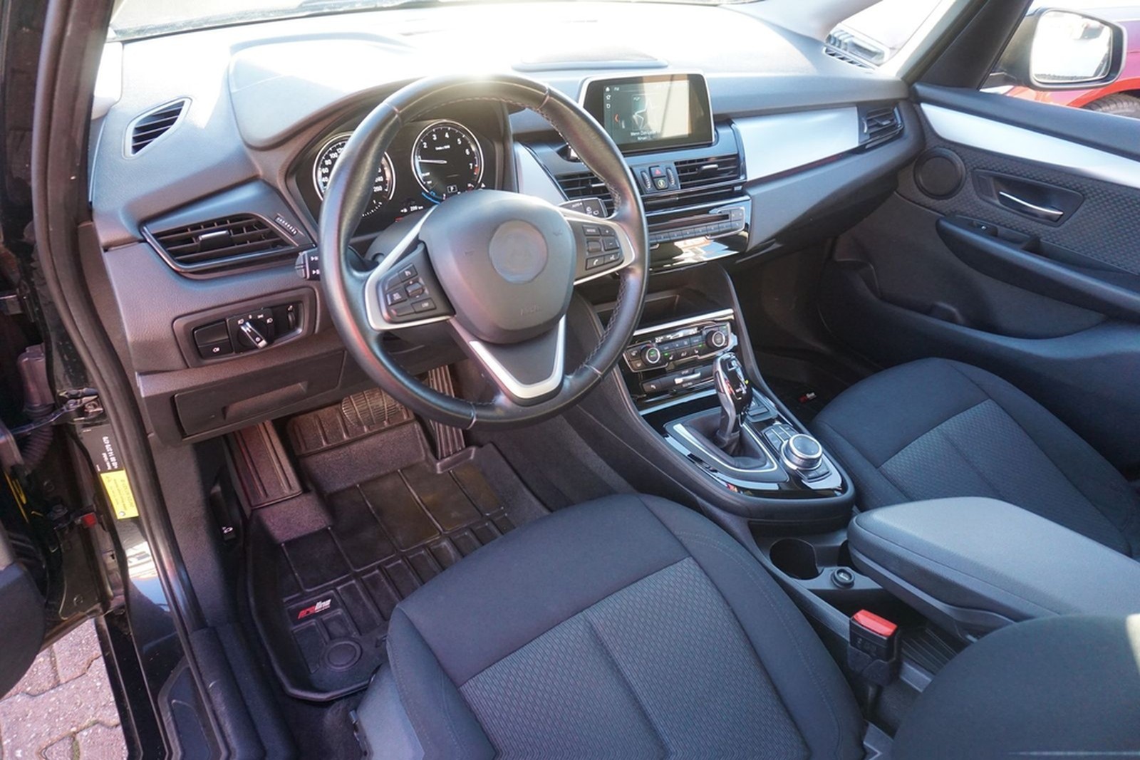 BMW 220i Active Tourer Advantage LED Navi AHK PDC foto 9
