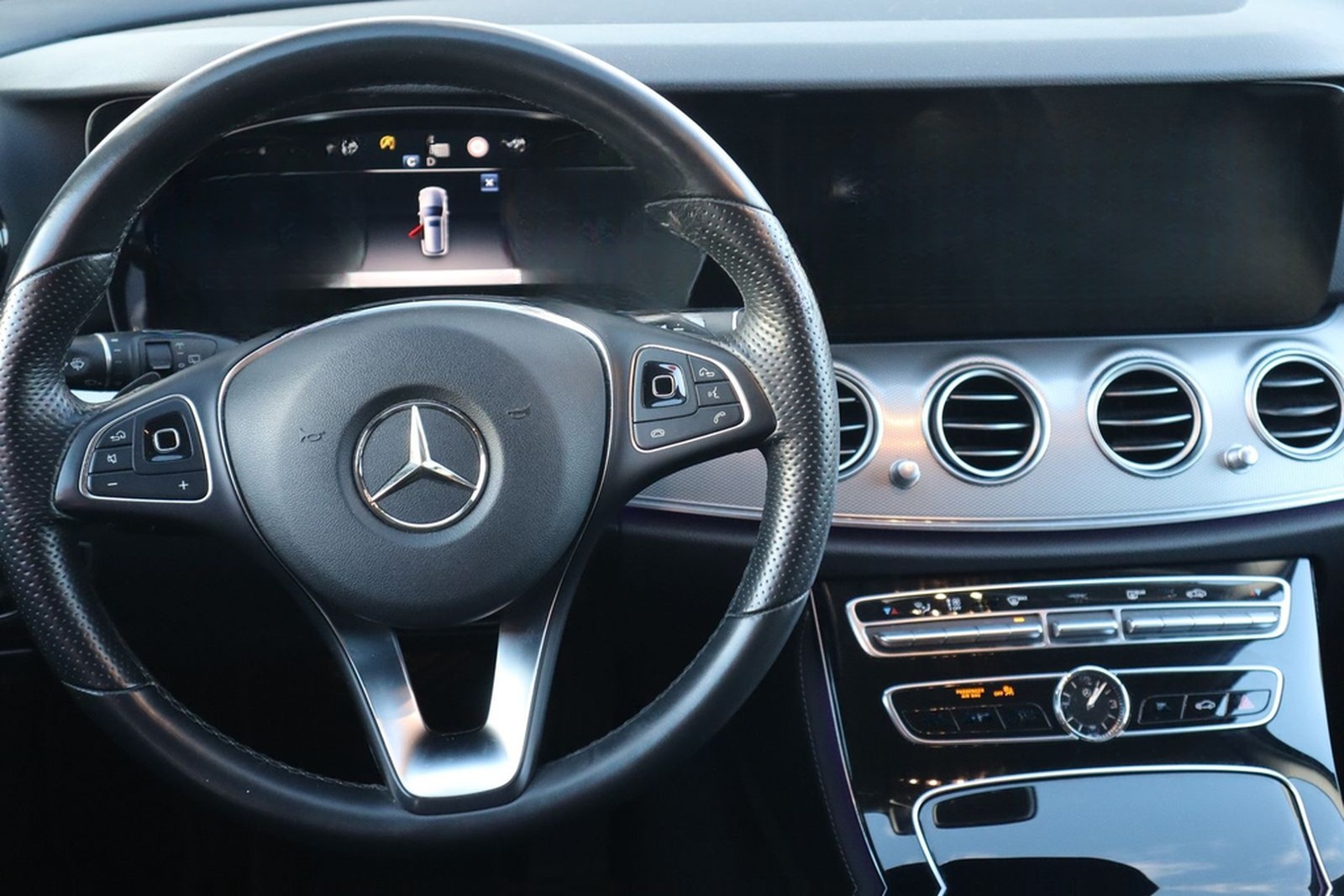 Mercedes-Benz E200 T-Modell Avantgarde LED Navi Totwinkel DAB foto 11