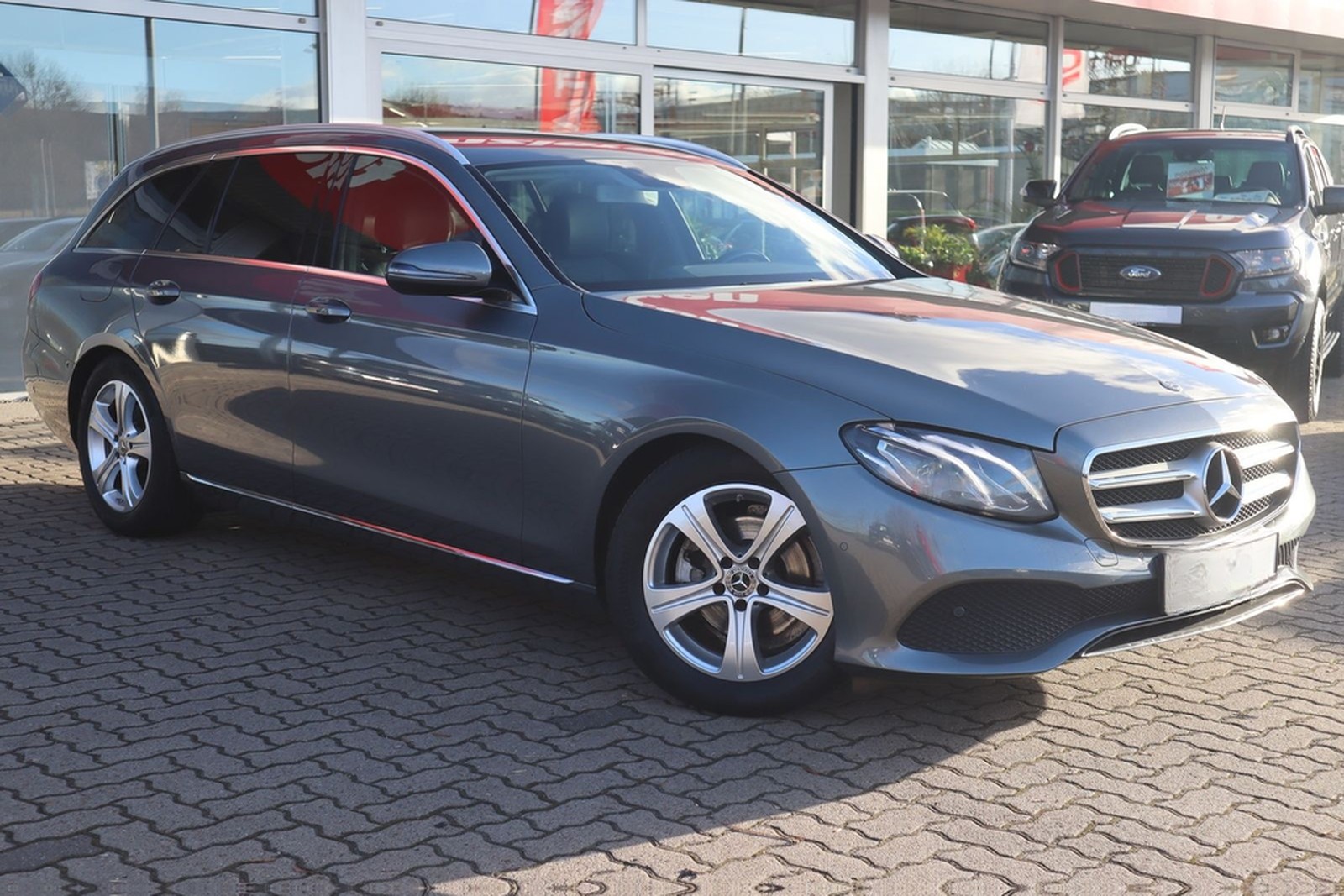 Mercedes-Benz E200 T-Modell Avantgarde LED Navi Totwinkel DAB foto 3