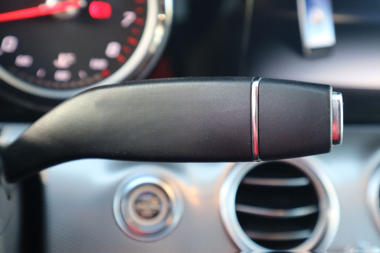 Mercedes-Benz E200 T-Modell Avantgarde LED Navi Totwinkel DAB foto 25