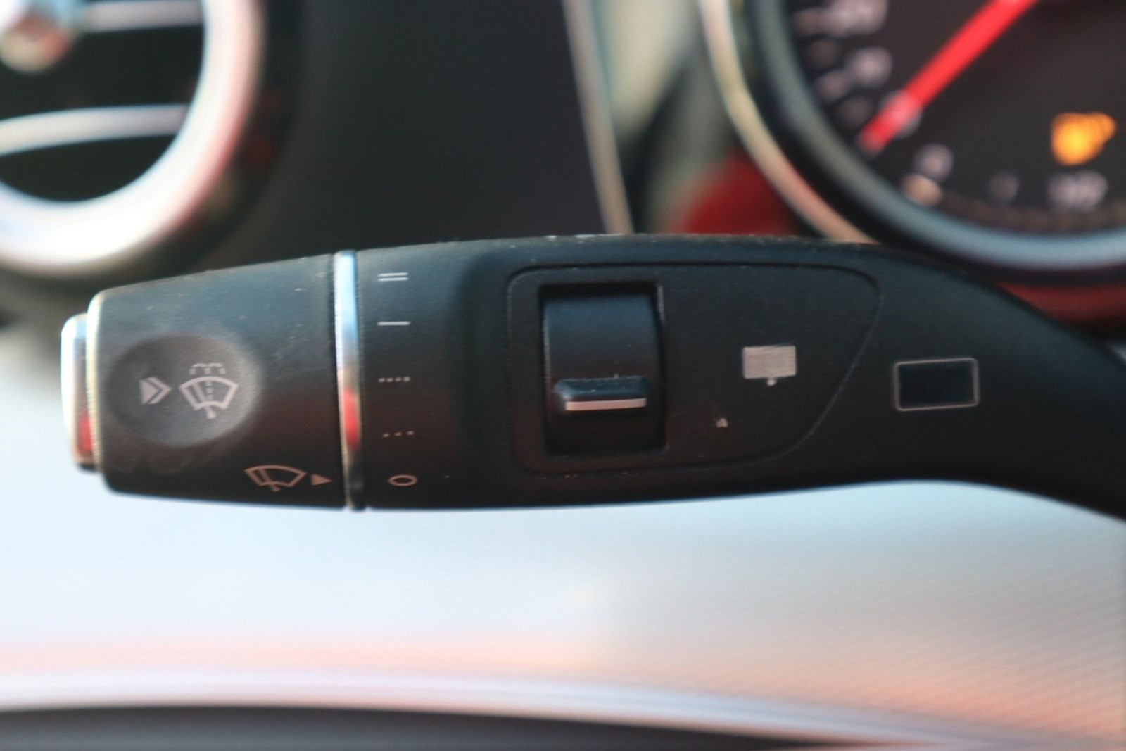 Mercedes-Benz E200 T-Modell Avantgarde LED Navi Totwinkel DAB foto 26