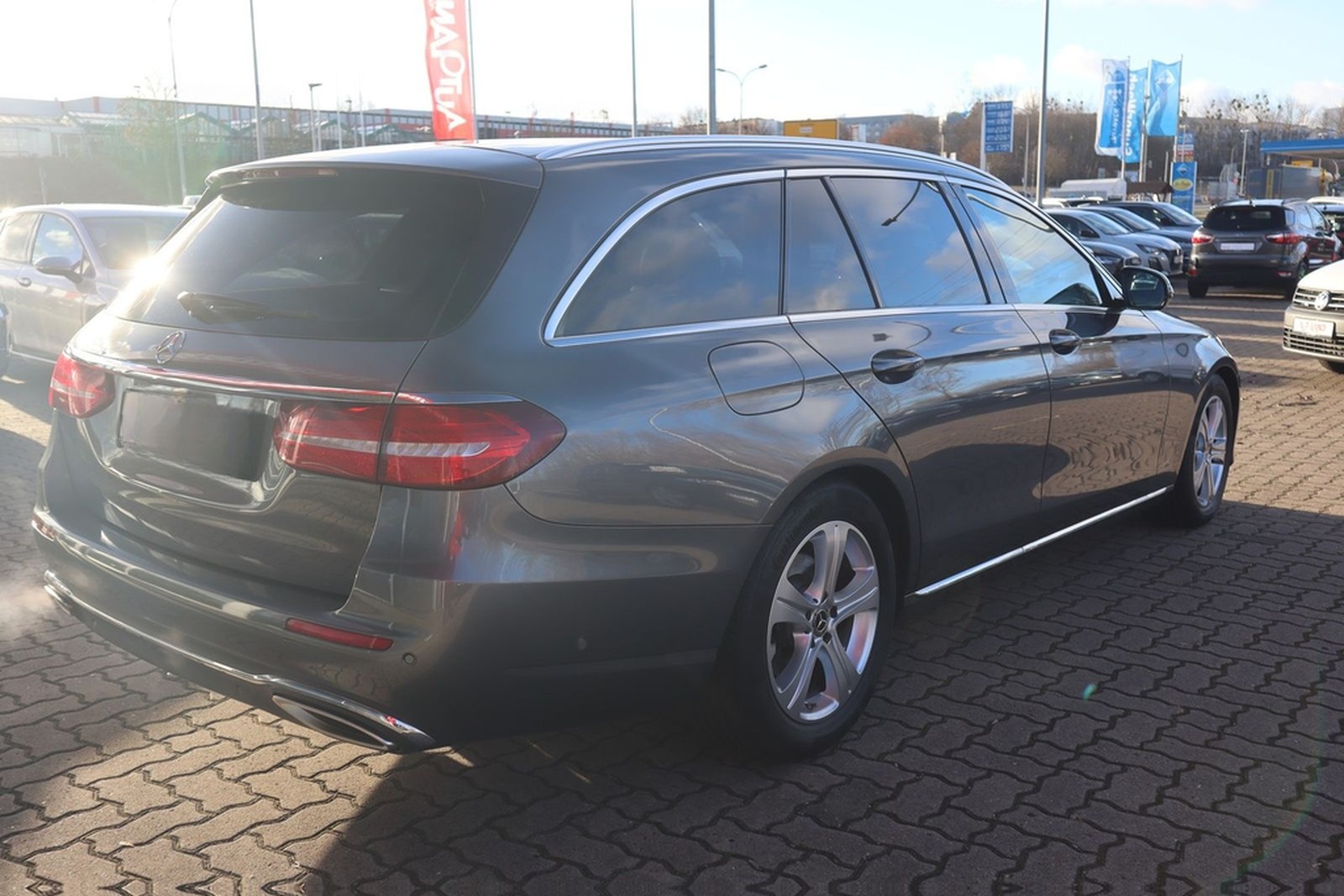 Mercedes-Benz E200 T-Modell Avantgarde LED Navi Totwinkel DAB foto 7