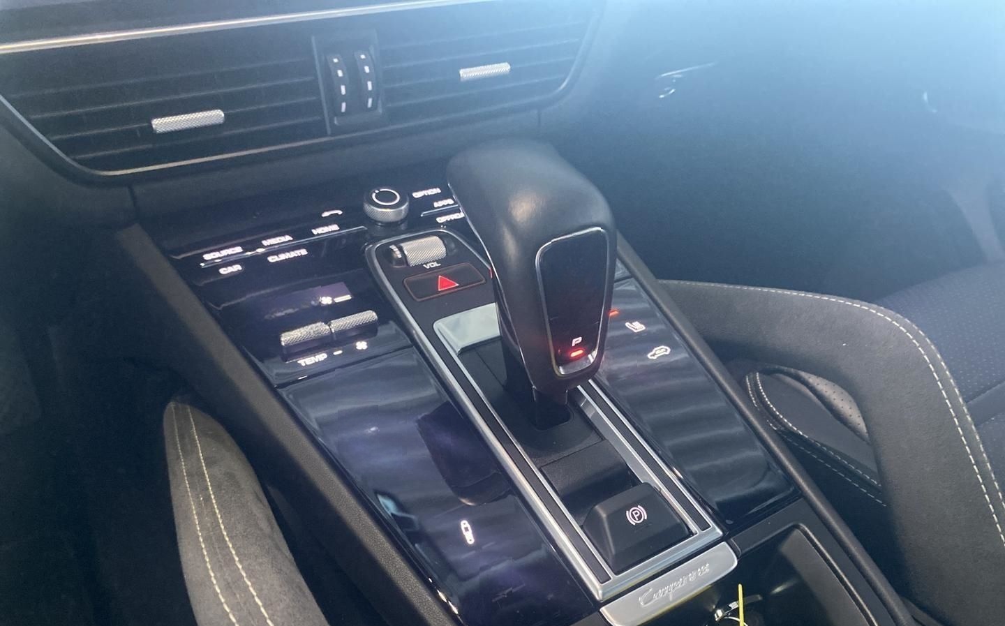 Porsche Cayenne Coupe Platinum Edition Adaptive Luftfede foto 12