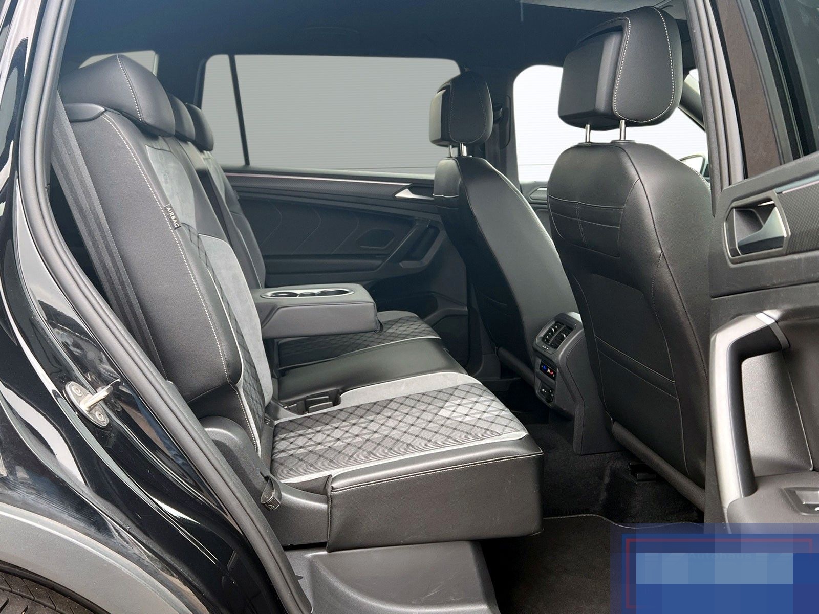 Volkswagen Allspace R-Line 2,0 TDI 4motion DSG+IQ.Light+ foto 14