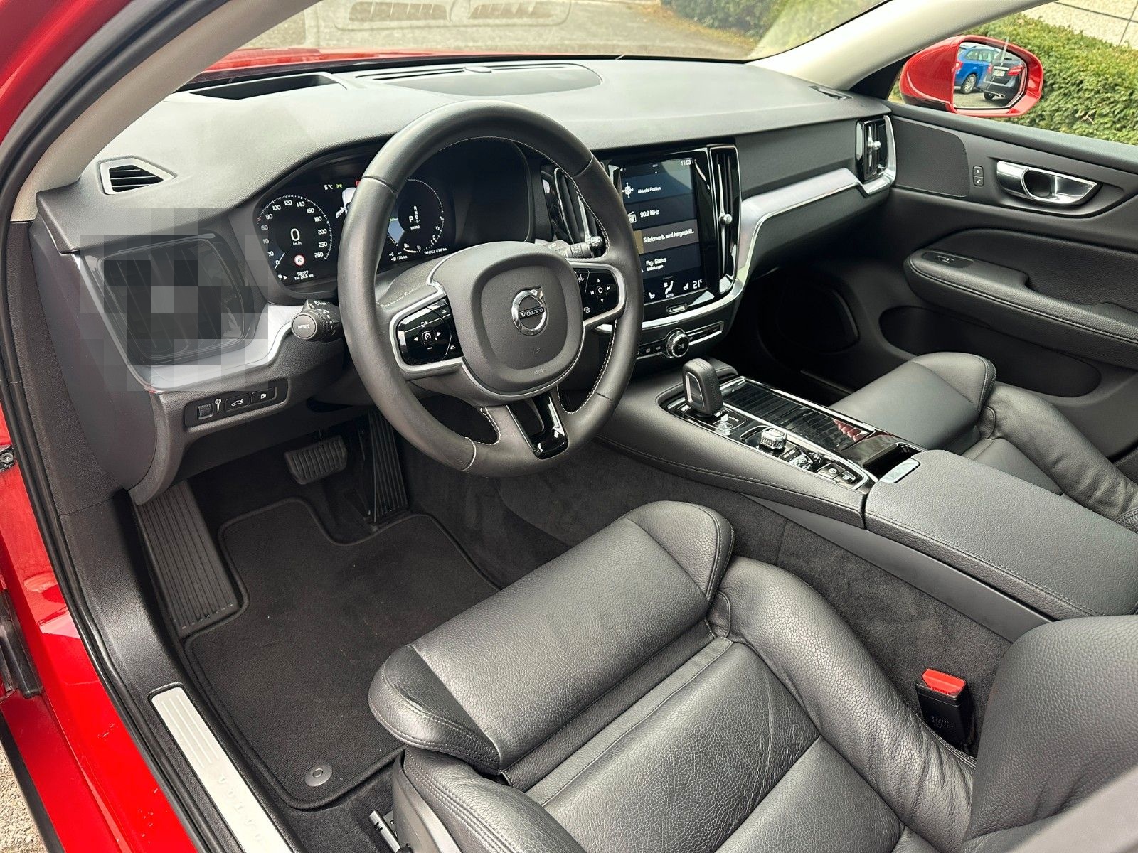 Volvo V60 Momentum Pro PHEV AWD THOR PANO 360° PilotA foto 17