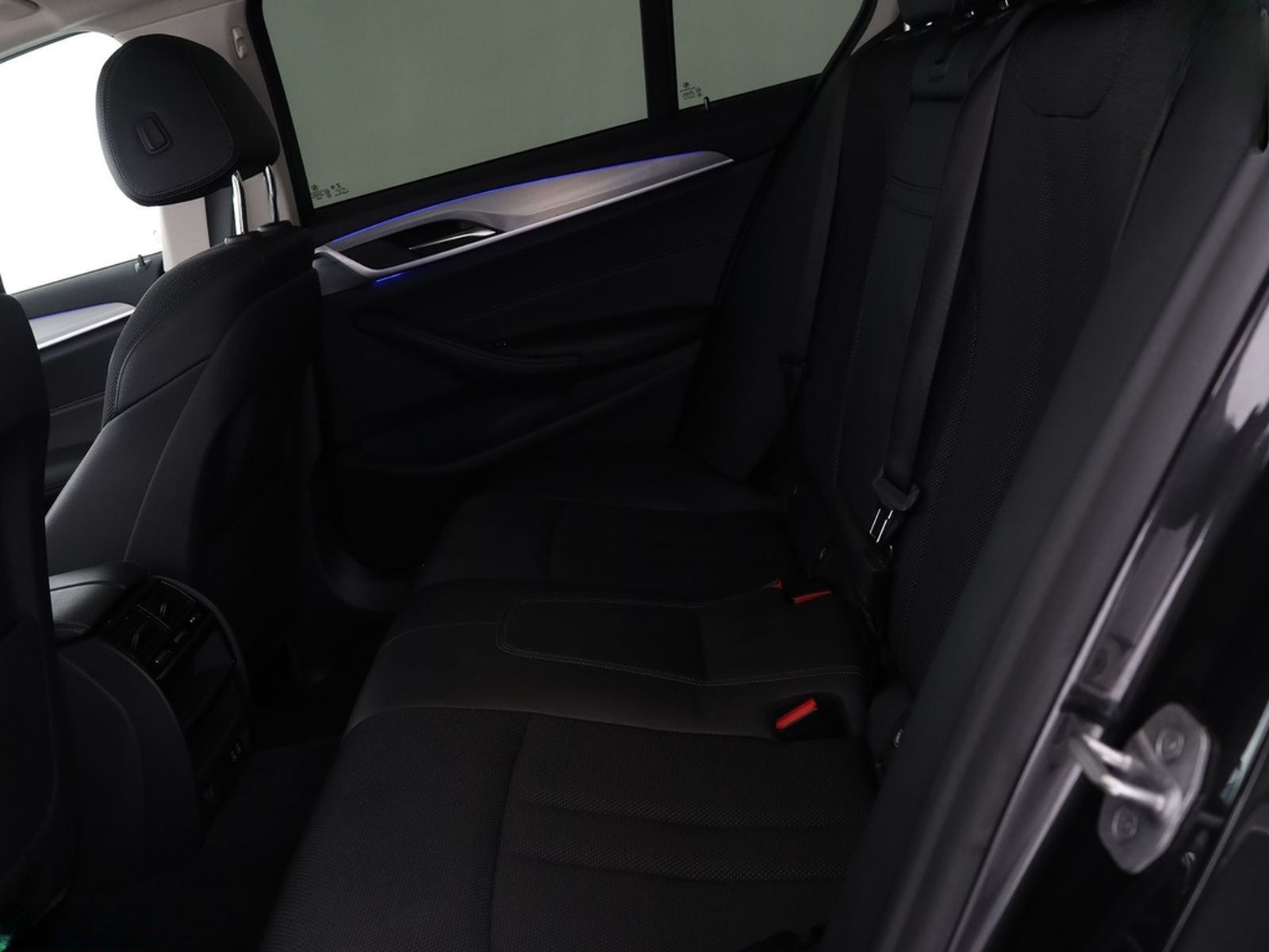 BMW 530 i xDrive SPORT LINE SHADOW KAMERA,HUD,SH,AHK foto 11
