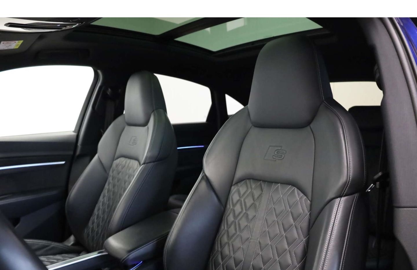 Audi e-tron Sportback Matrix/Head-up/Pano/RFK/B&O/SH foto 11