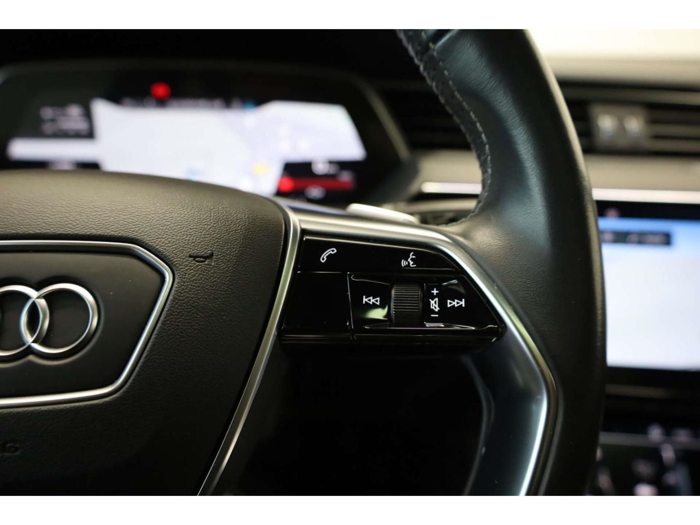 Audi e-tron Sportback Matrix/Head-up/Pano/RFK/B&O/SH foto 17