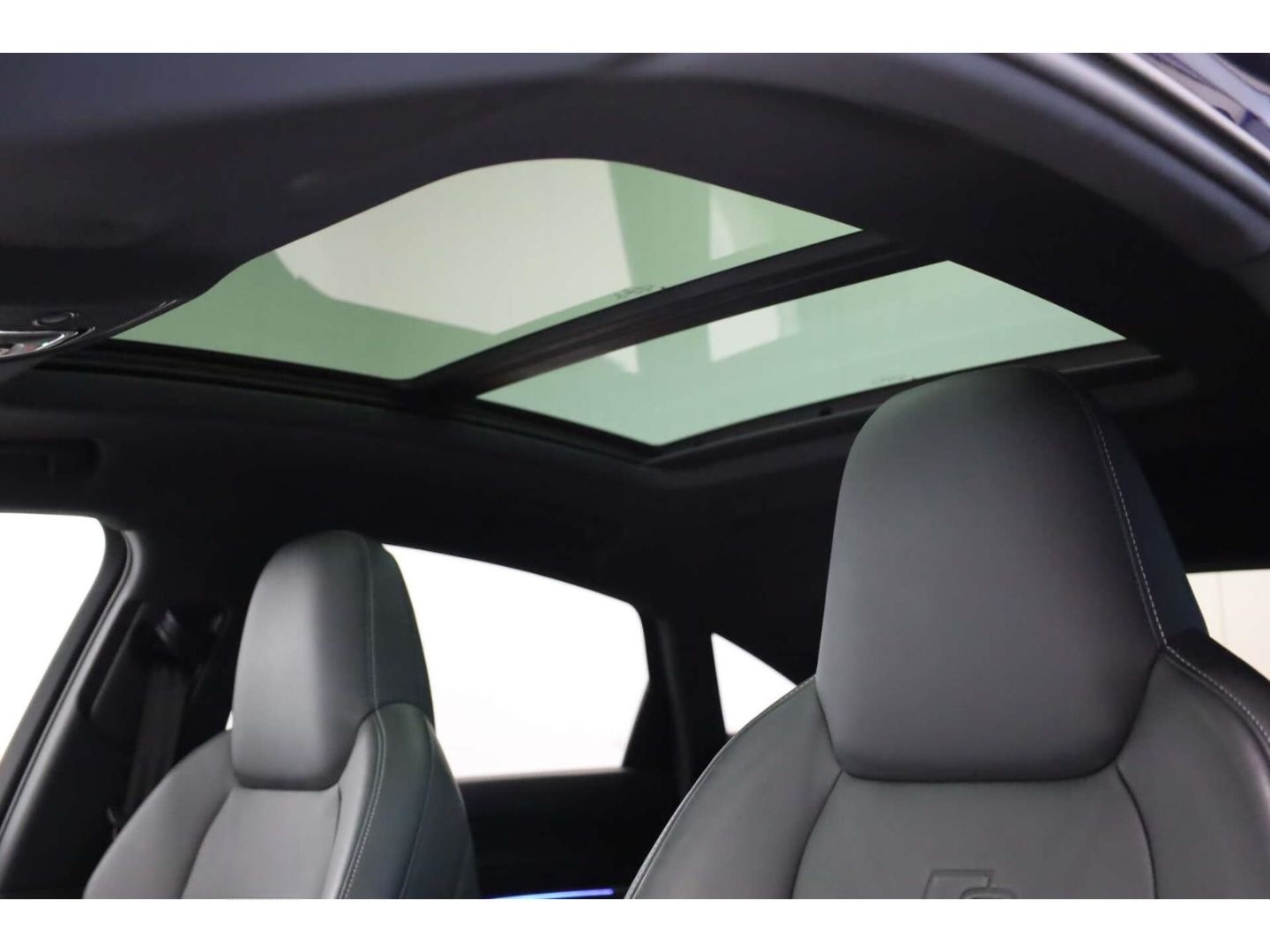 Audi e-tron Sportback Matrix/Head-up/Pano/RFK/B&O/SH foto 21