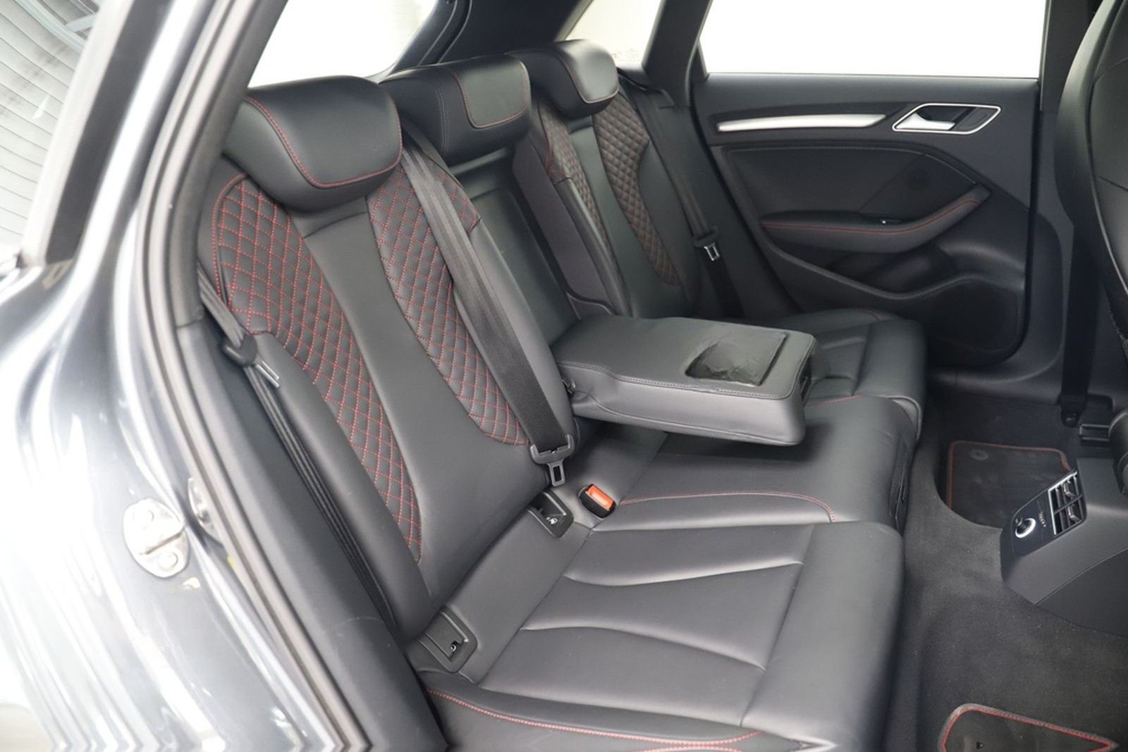Audi S3 2.0 TFSI 310PS quattro Pano RS Sitze 1.Hand foto 12