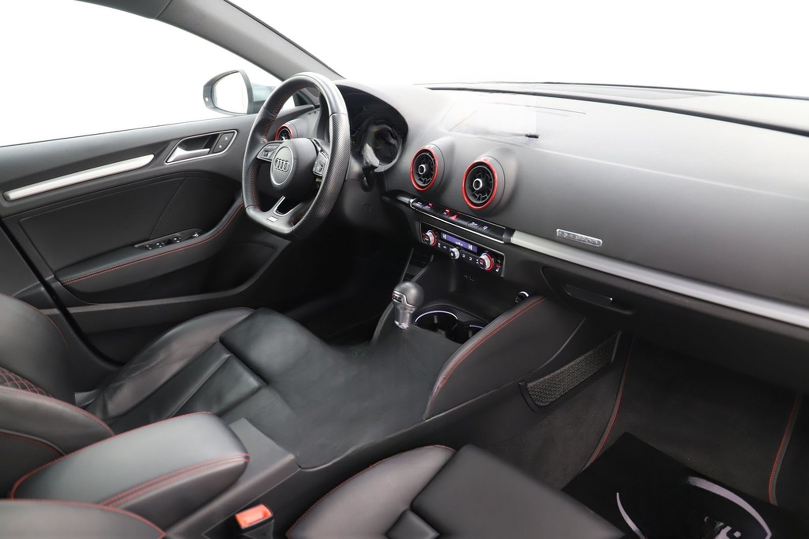 Audi S3 2.0 TFSI 310PS quattro Pano RS Sitze 1.Hand foto 15
