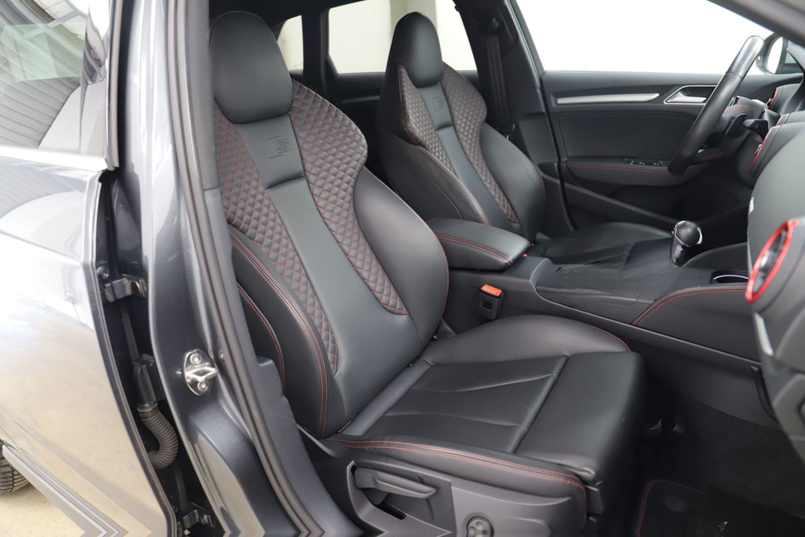 Audi S3 2.0 TFSI 310PS quattro Pano RS Sitze 1.Hand foto 10