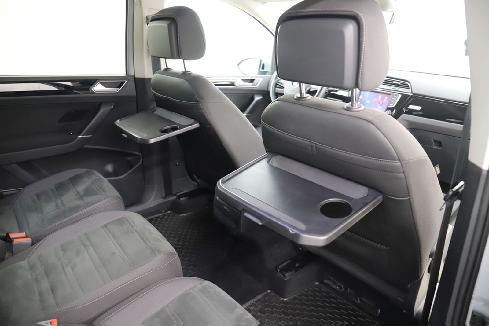 Volkswagen Touran 1.4TSI 150PS DSG Highline AHK ACC Navi foto 12