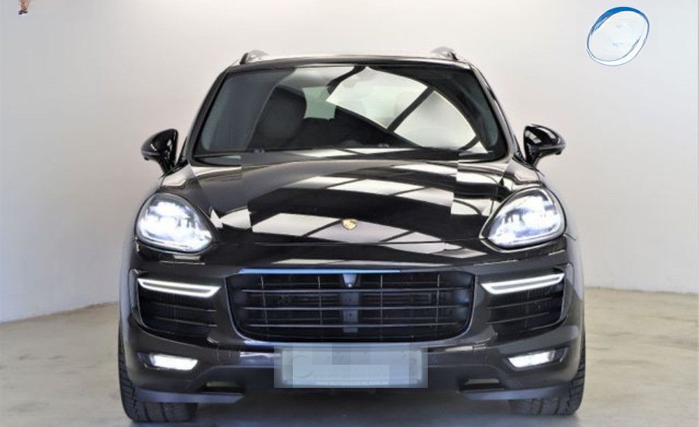 Porsche Cayenne 4.8 V8 570PS Turbo S Chrono Pano Keramik foto 2