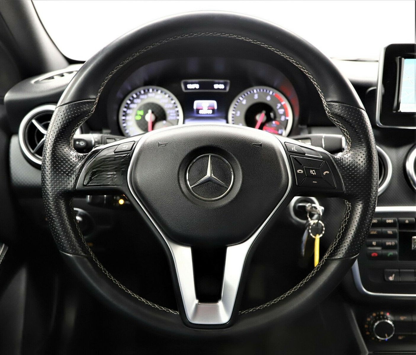 Mercedes-Benz A 250 4Matic 211PS Urban Line 7G DCT Kamera Totw foto 14