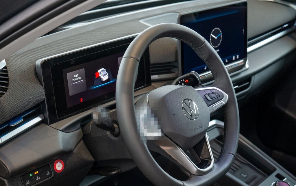 Volkswagen T-Roc Style eTSI DSG ACC PANO HUD MATRIX-LED SHZ foto 18
