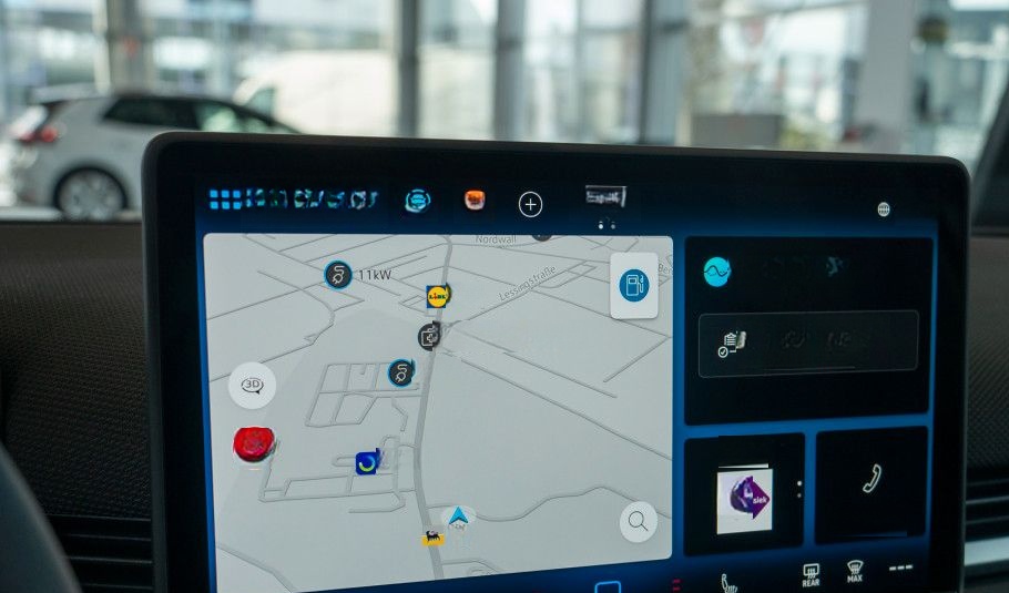 Volkswagen T-Roc Style eTSI DSG ACC PANO HUD MATRIX-LED SHZ foto 10