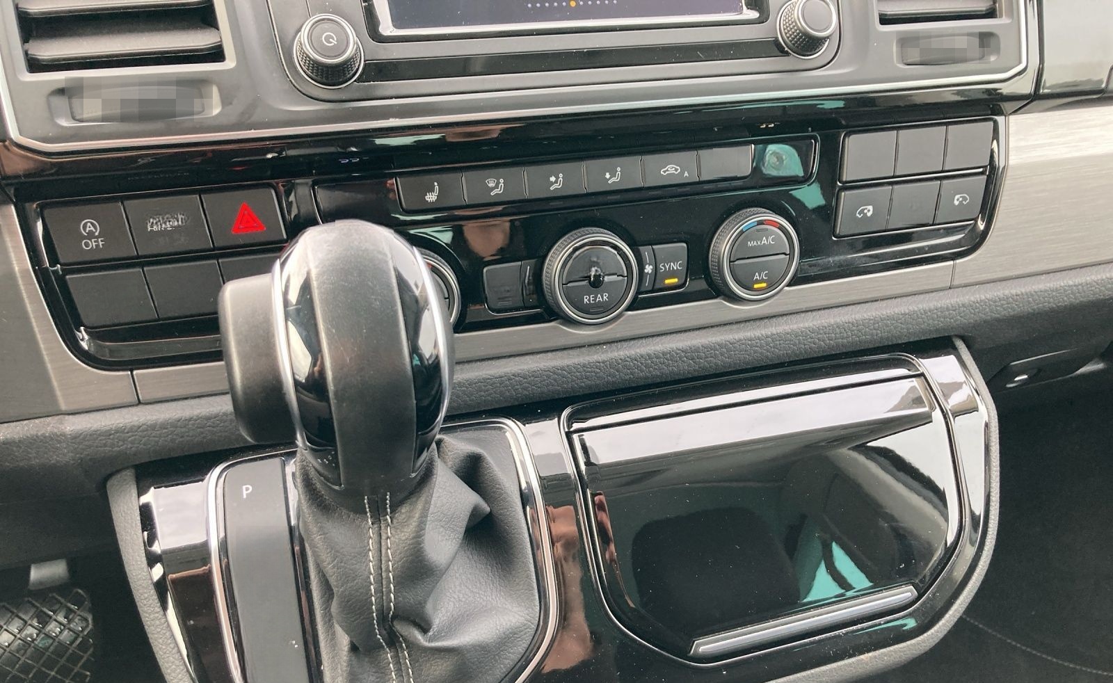 Volkswagen T6 Multivan TDI DSG GENERATION SIX LED STANDHZ N foto 11