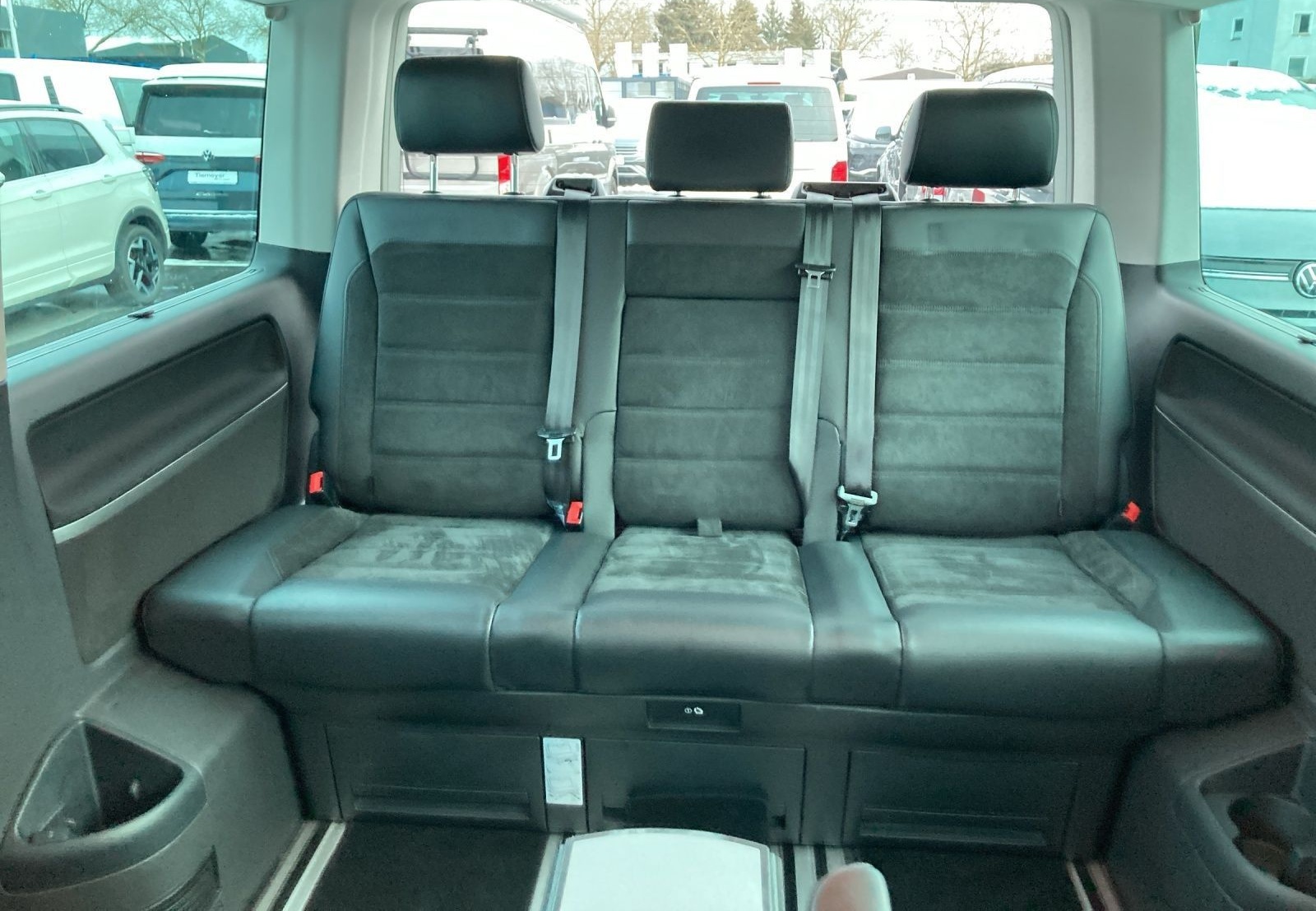 Volkswagen T6 Multivan TDI DSG GENERATION SIX LED STANDHZ N foto 20