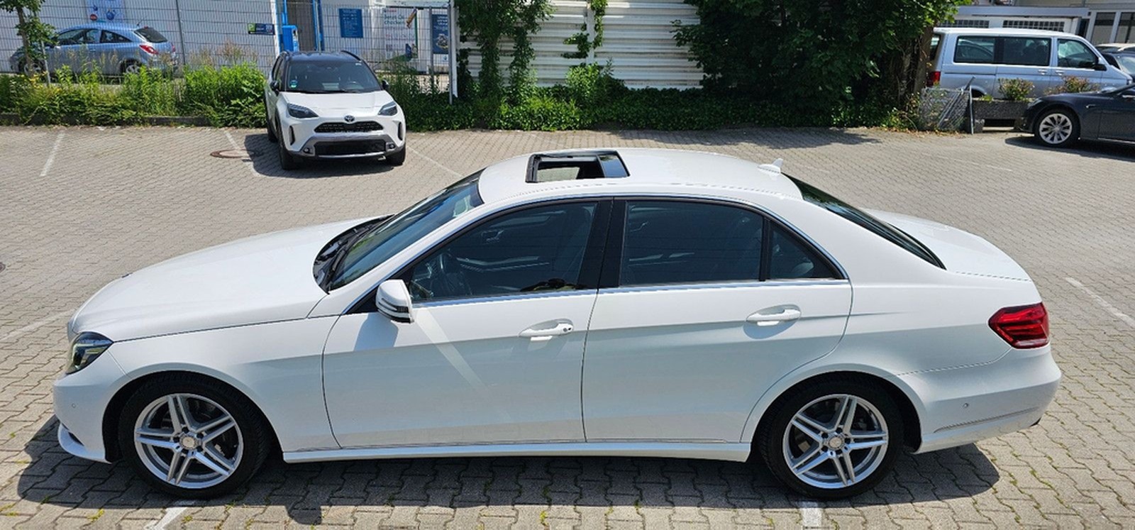 Mercedes-Benz E*200*CGI*Lim.*7G-TRONIC*Avantgarde*LED*SHD* foto 4
