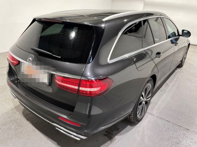 Mercedes-Benz E 220 T d Avantgarde 4Matic EU6d Navi LED ACC Pa foto 3