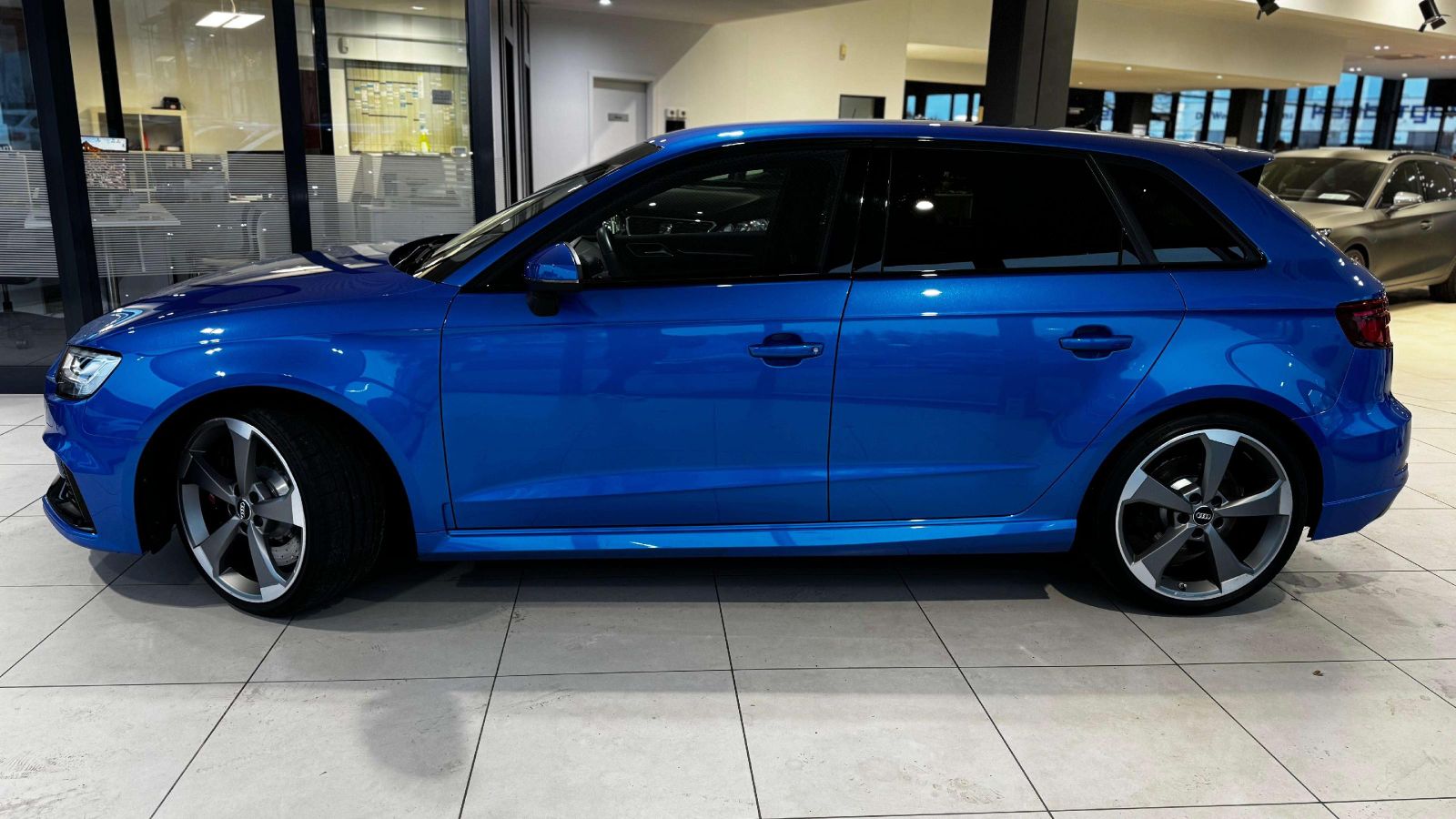 Audi RS3 Sportb. S tron *ACC*Matrix*Sport AGA*B O* foto 3