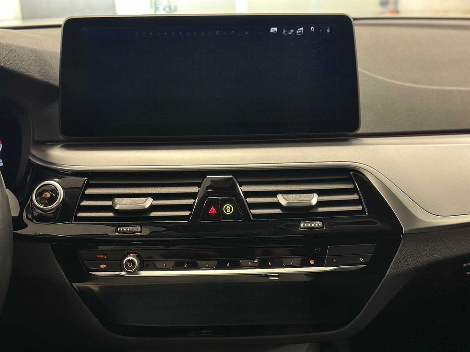 BMW 530d xDrive HUD/Park&DriveAss/SportLederSitze foto 18