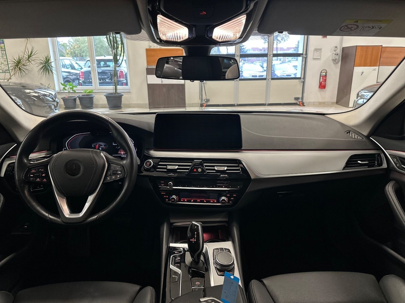 BMW 530d xDrive HUD/Park&DriveAss/SportLederSitze foto 3