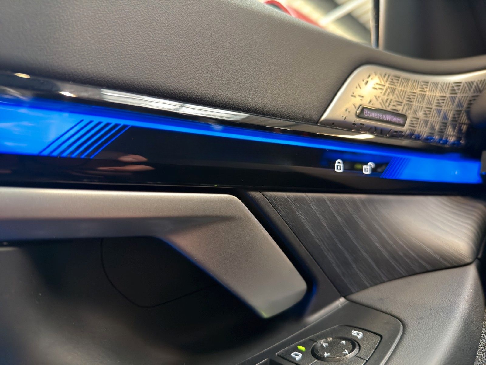 BMW i5 40 xDrive M Sport Pro AHK ACC B&W 360° PANO foto 23