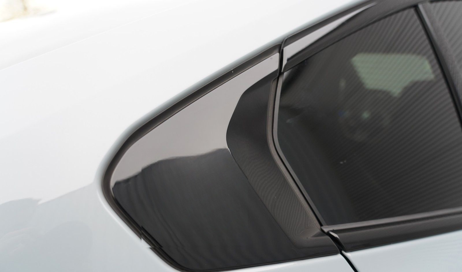 BMW 520d xDrive M Sport ICONIC 360 HUD MEMO H&K KEY foto 13