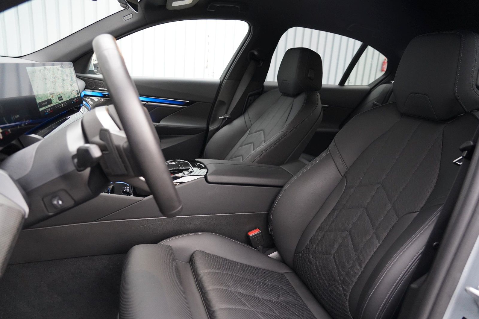 BMW 520d xDrive M Sport ICONIC 360 HUD MEMO H&K KEY foto 16