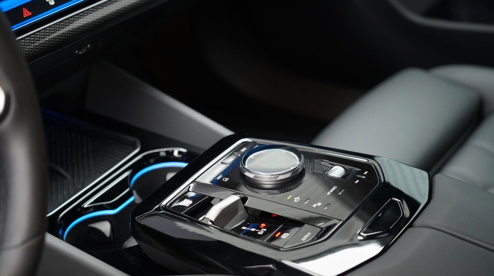 BMW 520d xDrive M Sport ICONIC 360 HUD MEMO H&K KEY foto 18