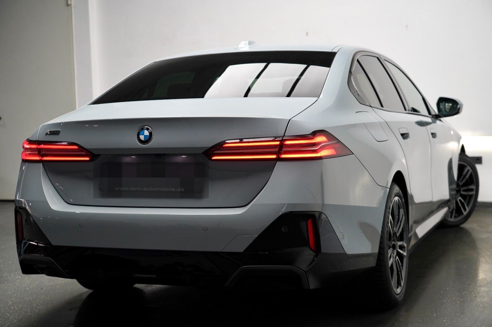BMW 520d xDrive M Sport ICONIC 360 HUD MEMO H&K KEY foto 5