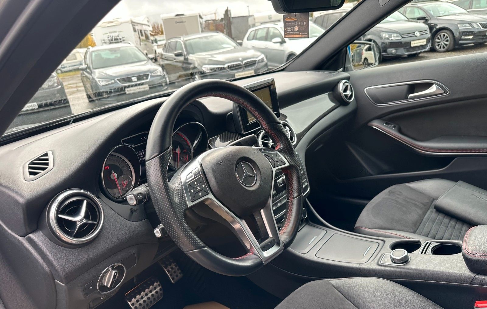 Mercedes-Benz GLA 250 GLA -Klasse 4Matic AMG Line LED / AHK foto 21