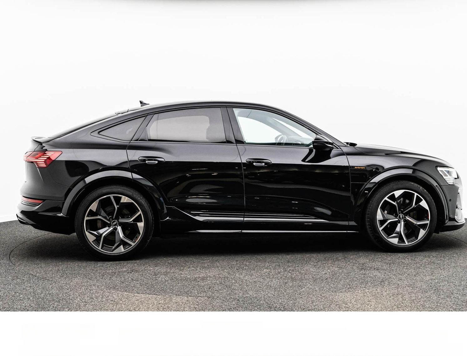 Audi E-TRON SPORTBACK S BLACK/MTRX/ACC/PANO/AHK/KAM. foto 8