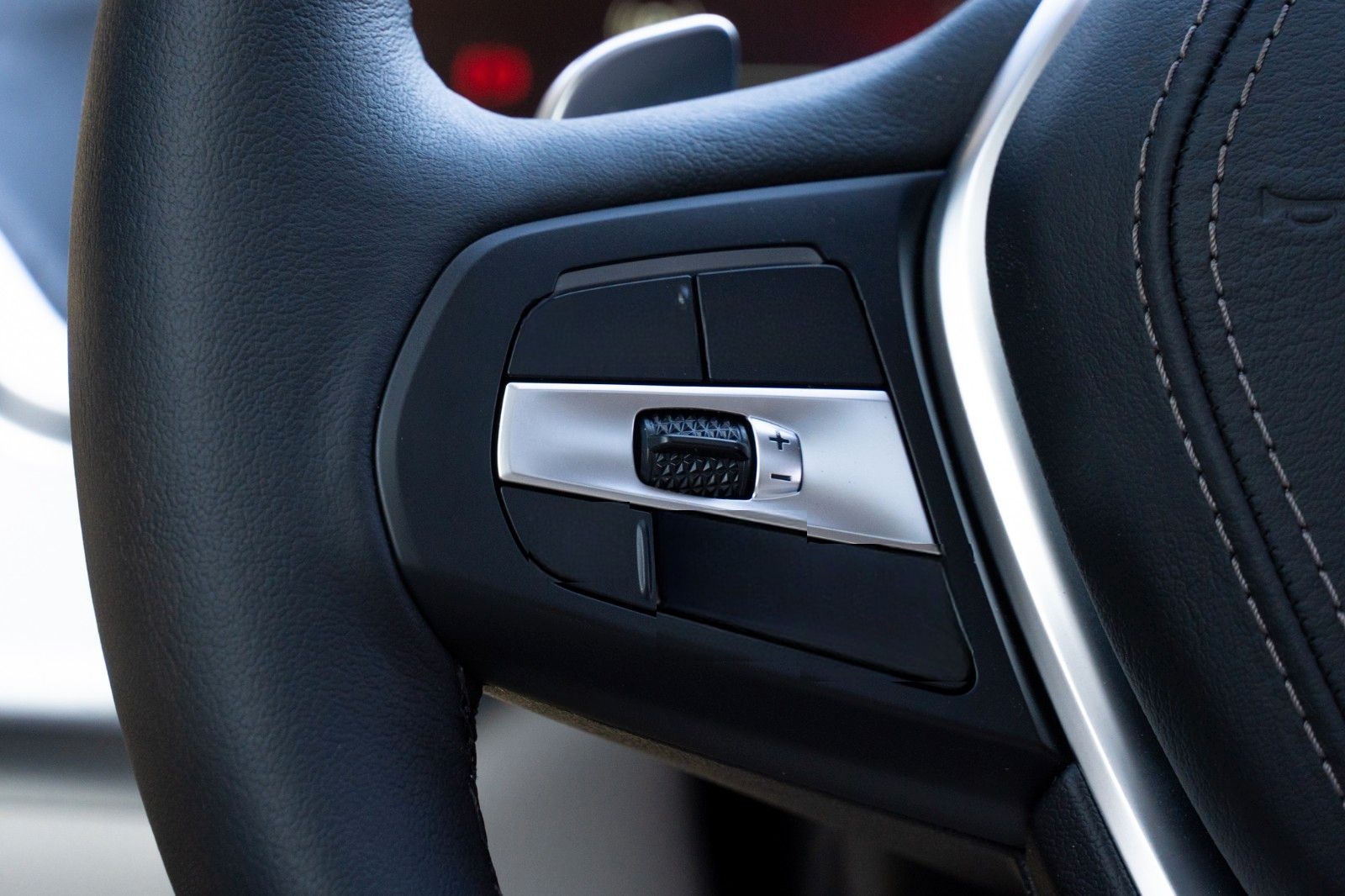 BMW X5 50e LUFTF.PANORAMA.DR.ASS.PRO.H/K.360.AHK.22" foto 16