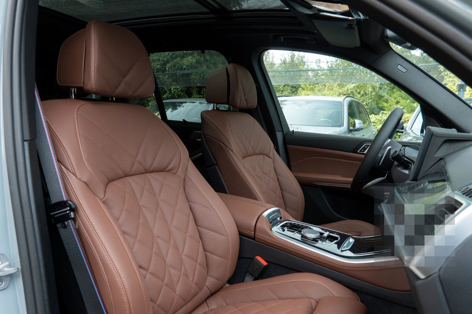 BMW X5 50e M SPORT.LUFTF.PANO.DR.ASS.H/K.360.AHK.22" foto 13