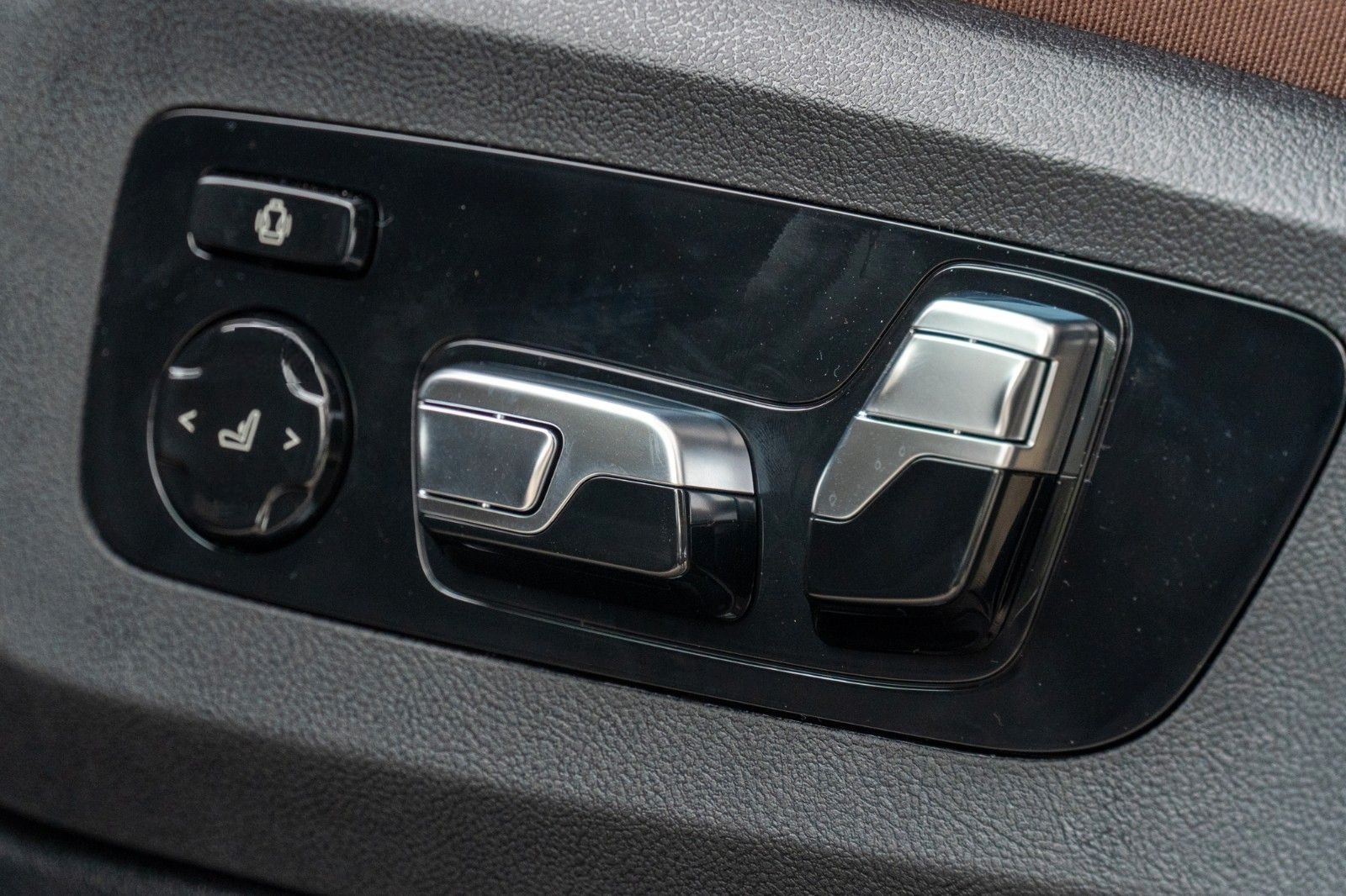 BMW X5 50e M SPORT.LUFTF.PANO.DR.ASS.H/K.360.AHK.22" foto 24