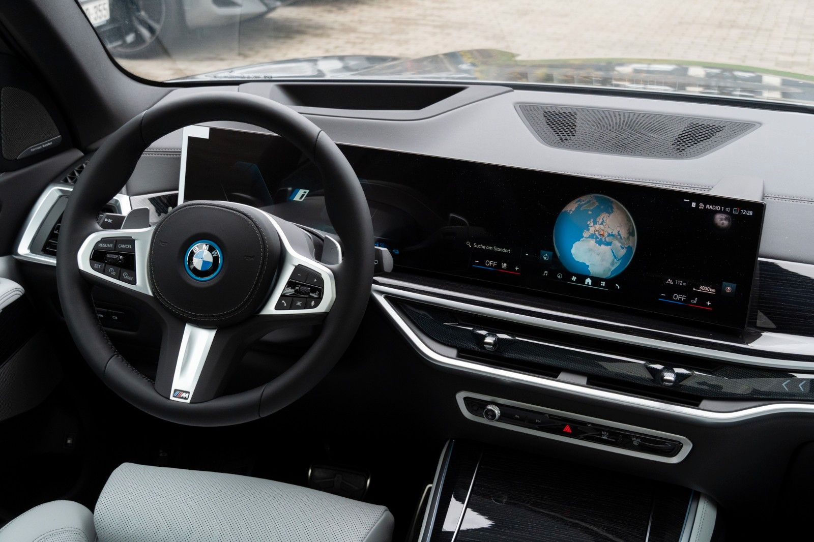 BMW X5 50e M SPORT.LUFTF.PANO.DR.ASS.PRO.360.22".AHK foto 14