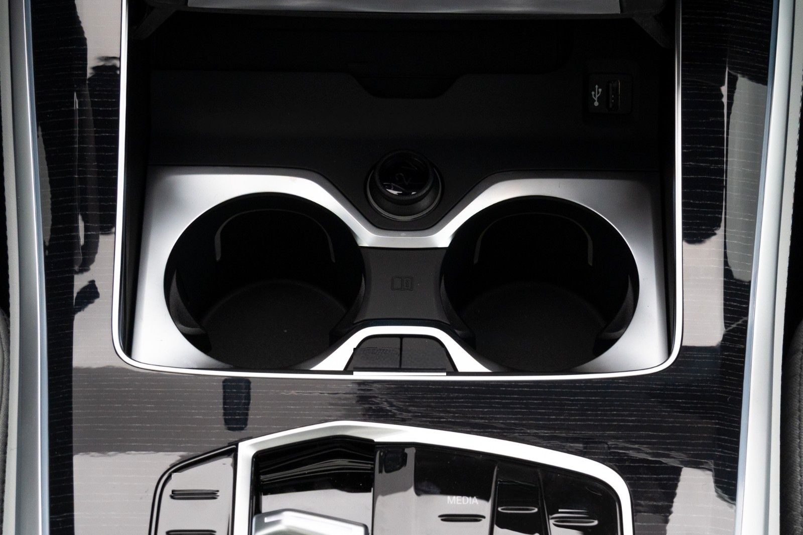 BMW X5 50e M SPORT.LUFTF.PANO.DR.ASS.PRO.360.22".AHK foto 18