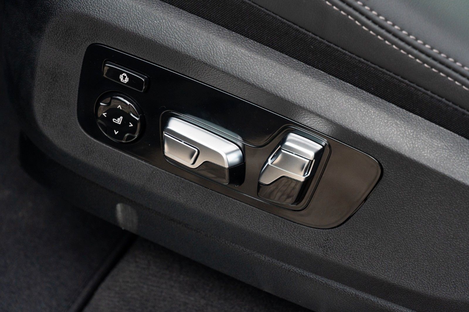 BMW X5 50e M SPORT.LUFTF.PANO.DR.ASS.PRO.360.AHK.22" foto 18